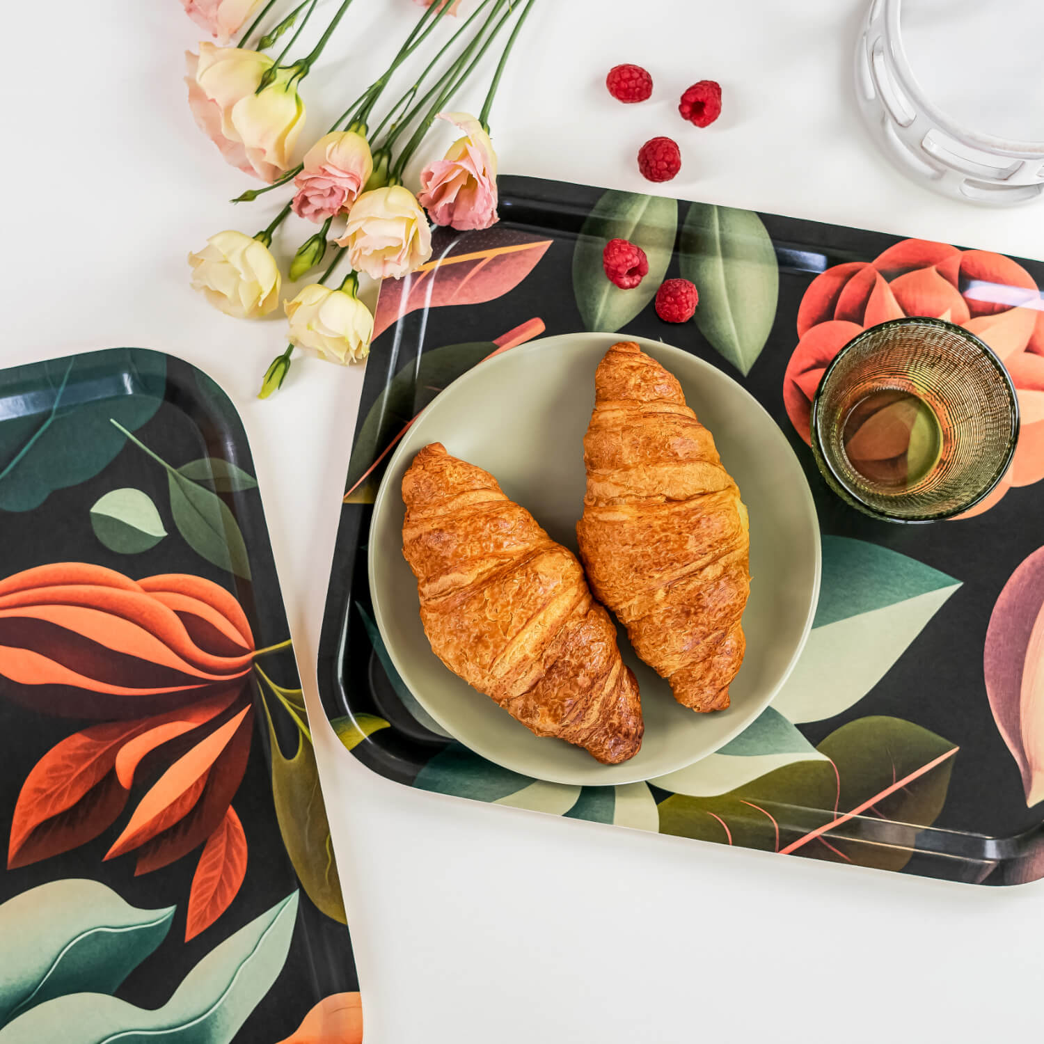 HappyTrays: Farbenreiche Holztabletts steigern das Wohlbefinden
