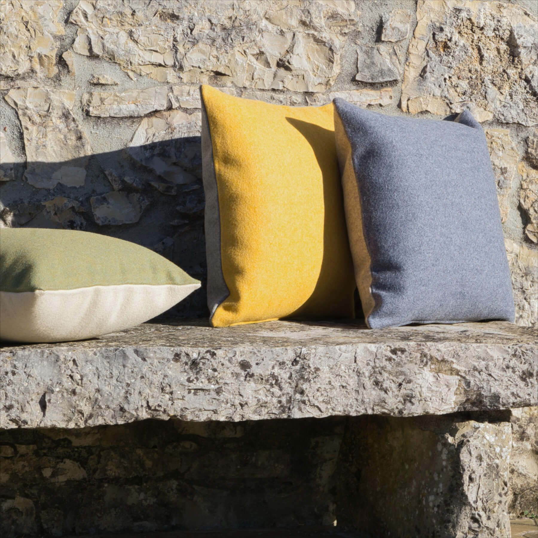 Decorative Cushion Bicolor 40 x 40 cm, 100% Sheep Wool – Double-Sided: Amber & Light Gray