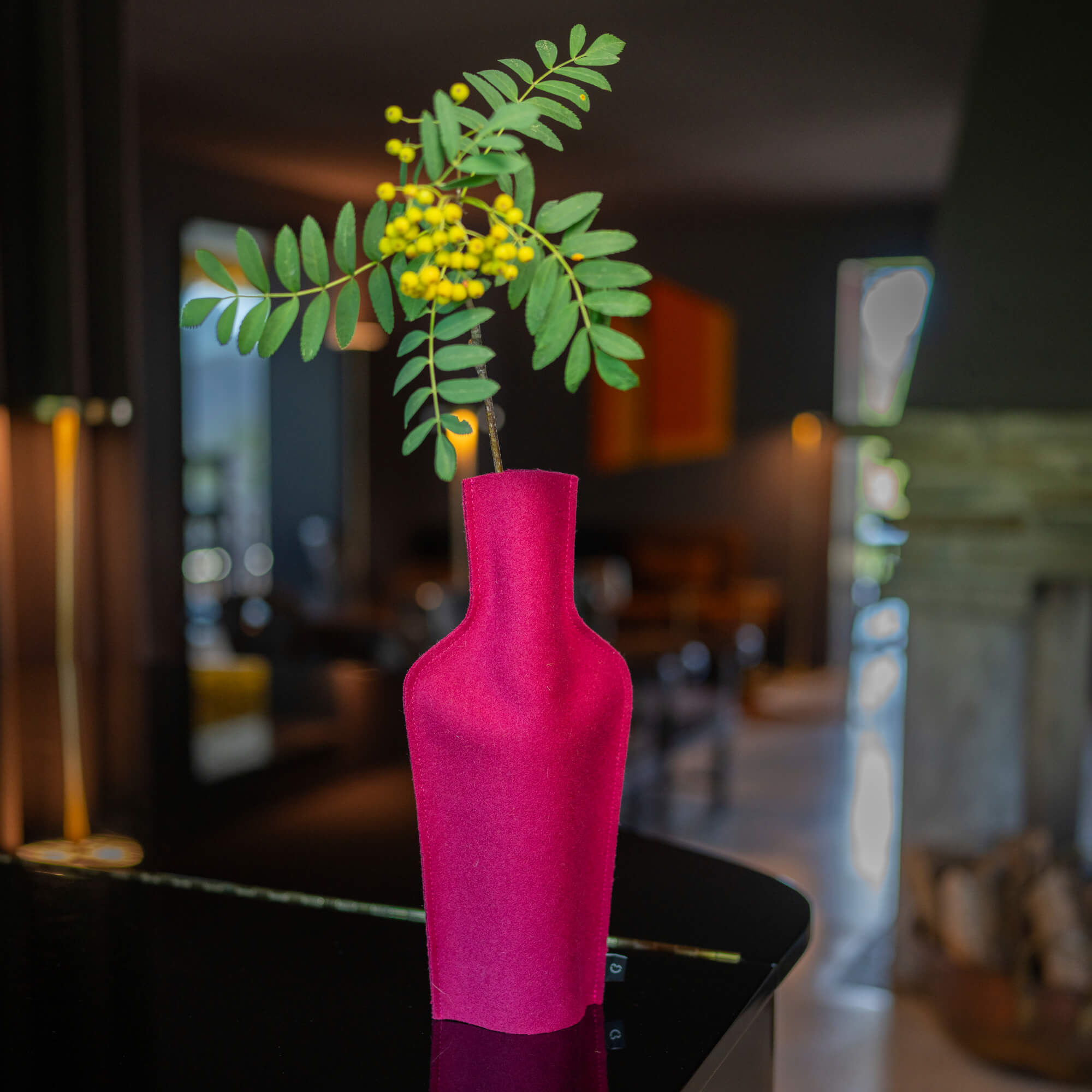 Re-Vase - Vase aus Stoff für 75cl Flaschen, 100% Wolle, Farbe Magenta