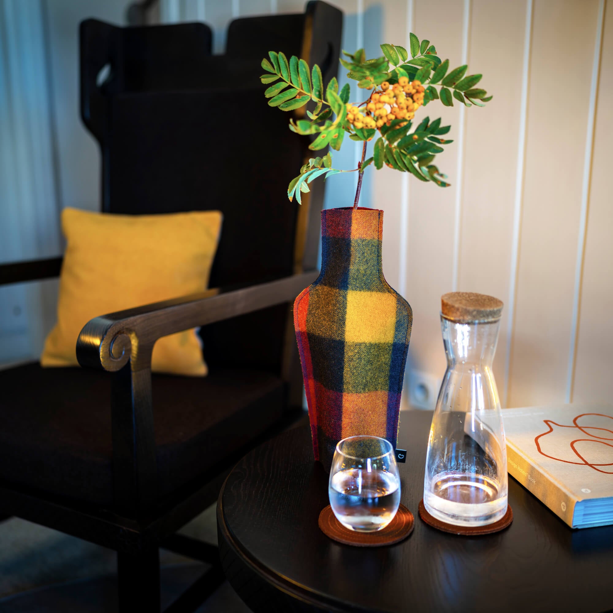 Re-Vase - Vase aus Stoff für 75cl Flaschen, 100% Wolle, Farbe Quadrants