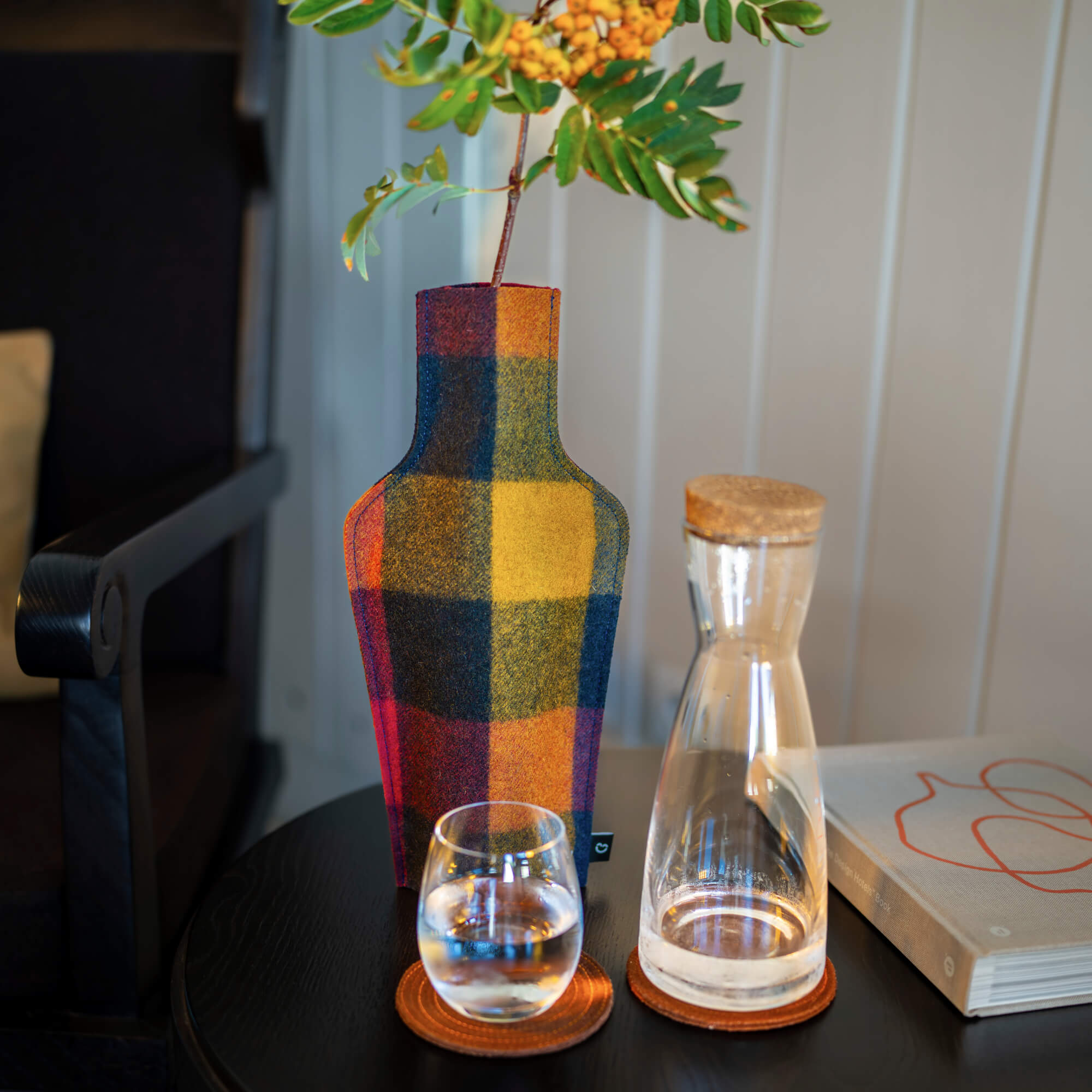 Re-Vase - Vase aus Stoff für 75cl Flaschen, 100% Wolle, Farbe Quadrants