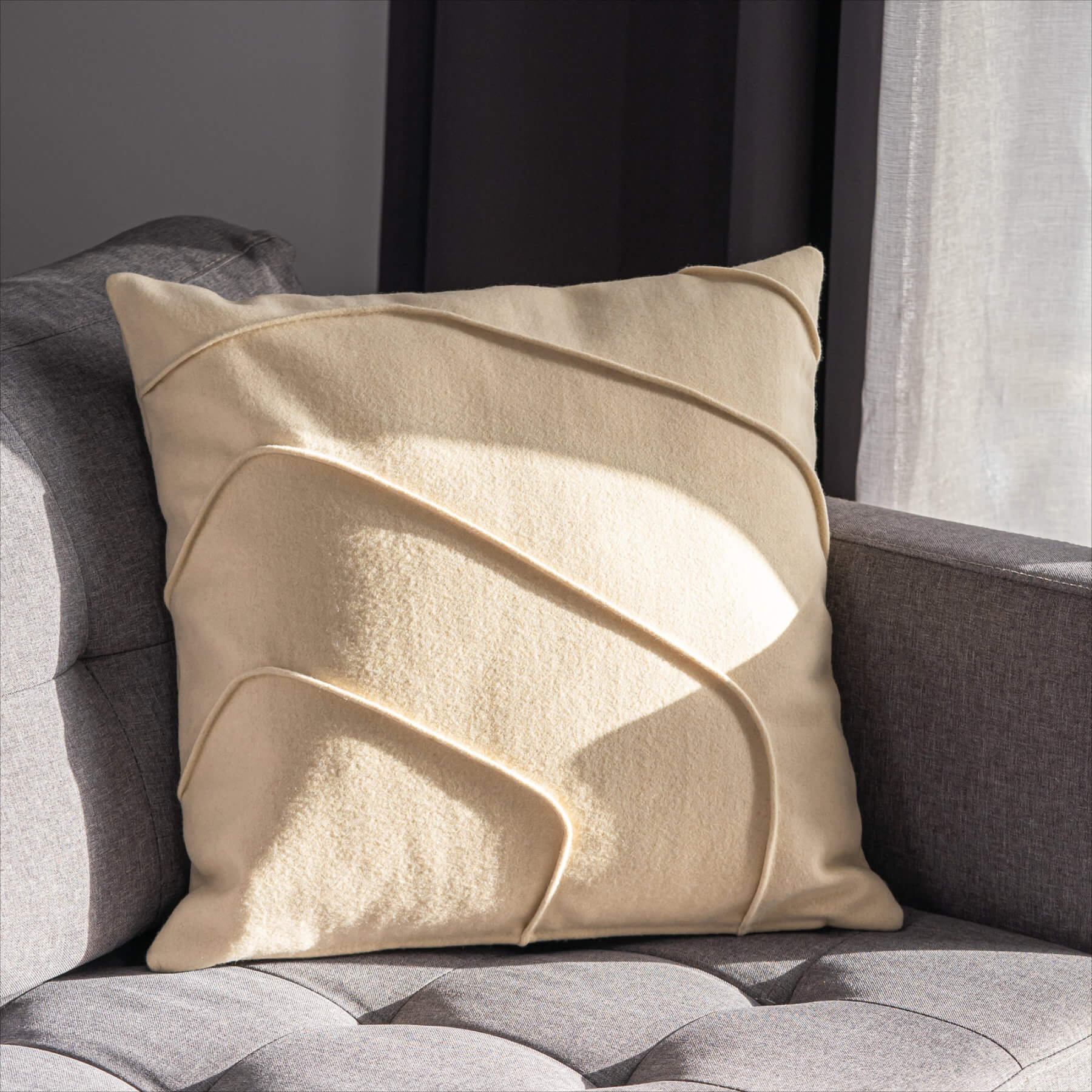 Zierkissen Mountain Rose 45 x 45 cm 100% Burel Schafswolle EU