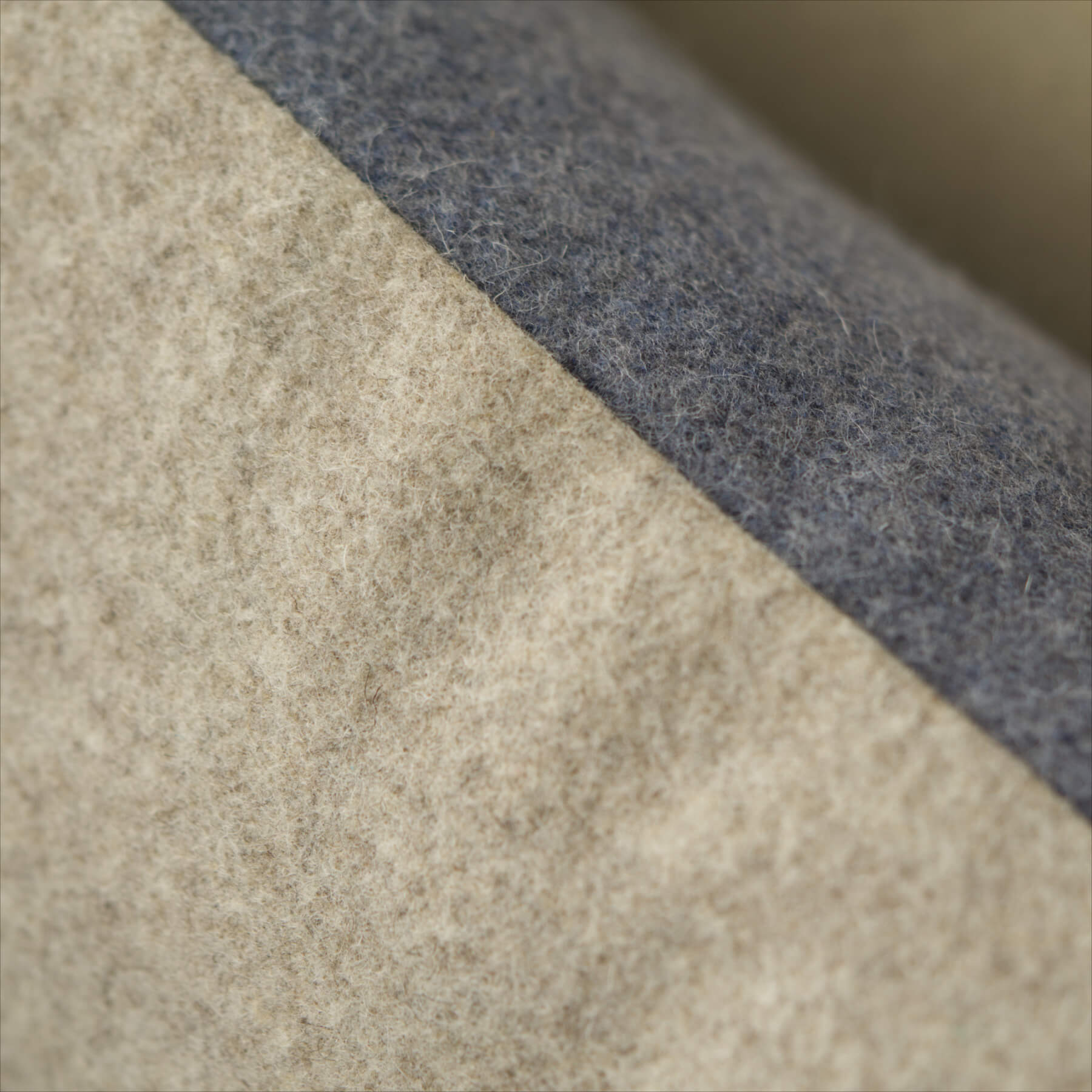 Decorative Cushion Bicolor 40 x 40 cm, 100% Sheep Wool – Double-Sided: Denim & Light Sarrubecco